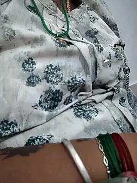 Snapshot of sweetqueen143 chatting on 02.03.26 sweetqueen143 online show from 02.03.26