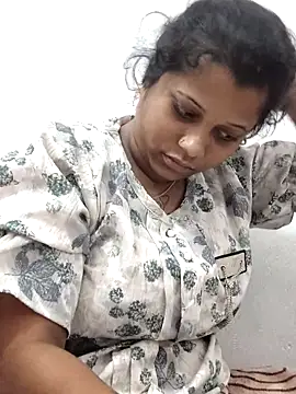 Snapshot of sweetqueen143 chatting on 02.22.26 sweetqueen143 online show from 02.22.26