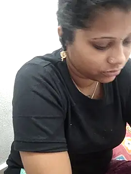 Snapshot of sweetqueen143 chatting on 03.01.26 sweetqueen143 online show from 03.01.26