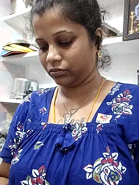 Snapshot of sweetqueen143 chatting on 03.16.26 sweetqueen143 online show from 03.16.26