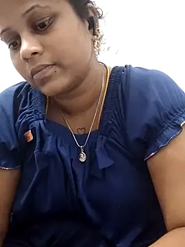 Snapshot of sweetqueen143 chatting on 03.31.26 sweetqueen143 online show from 03.31.26