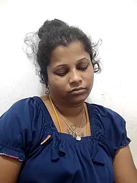 Snapshot of sweetqueen143 chatting on 03.31.26 sweetqueen143 online show from 03.31.26