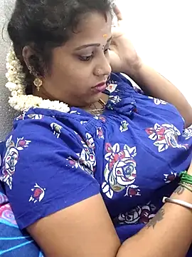 Snapshot of sweetqueen143 chatting on 04.05.26 sweetqueen143 online show from 04.05.26