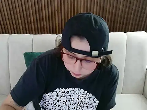 Snapshot of dirty_feelena chatting on 02.05.26 dirty feelena online show from 02.05.26