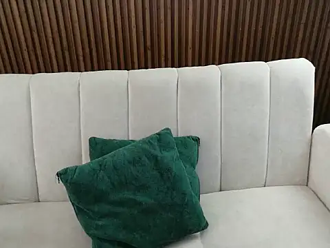 Snapshot of dirty_feelena chatting on 02.19.26 dirty feelena online show from 02.19.26