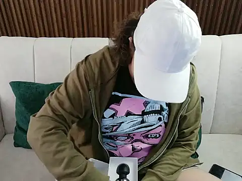 Snapshot of dirty_feelena chatting on 02.26.26 dirty feelena online show from 02.26.26