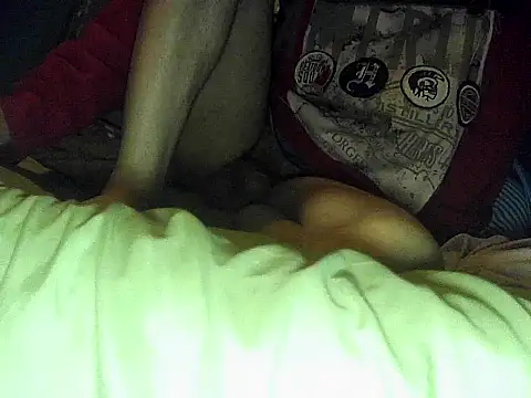 Snapshot of MiPiexevetro chatting on 10.28.25 MiPiexevetro online show from 10.28.25