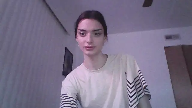 Luna Samosienko online show from 10.04.25
