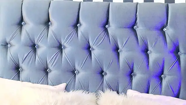 Snapshot of Stellaciel_ chatting on 11.20.25 Stellaciel online show from 11.20.25