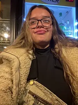 Aphrill online show from 10.16.25