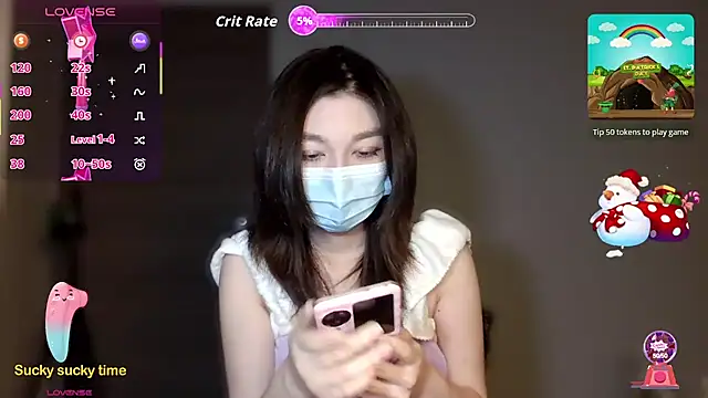 Snapshot of fioralba chatting on 11.24.25 fioralba online show from 11.24.25