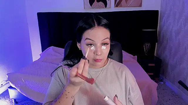 camiladuke7 online show from 10.18.25