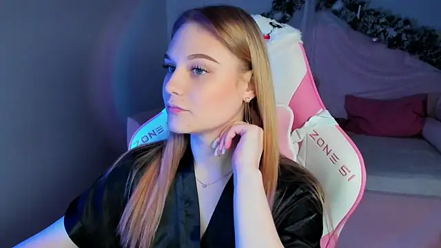 AriaWell online show from 12.21.25