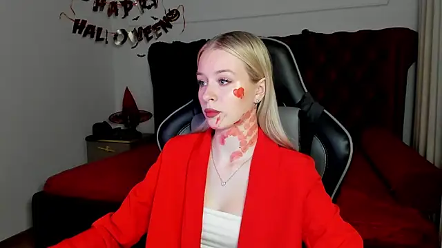 MiaGraces online show from 10.31.25