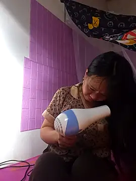 Snapshot of cunconcute chatting on 10.02.25 cunconcute online show from 10.02.25