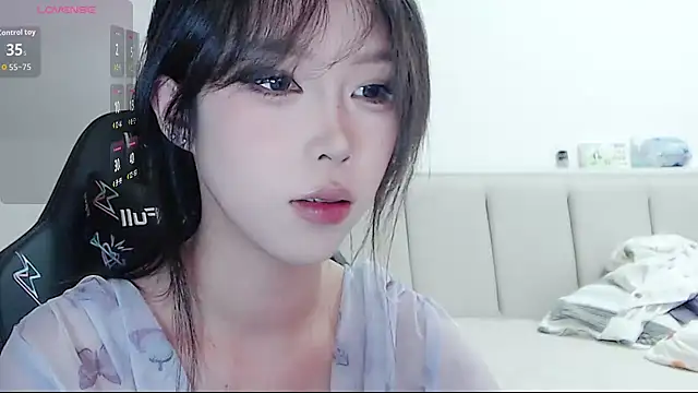 Snapshot of Puppy-12 chatting on 11.15.25 Puppy-12 online show from 11.15.25