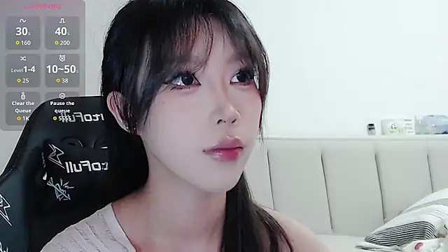 Snapshot of Puppy-12 chatting on 11.16.25 Puppy-12 online show from 11.16.25