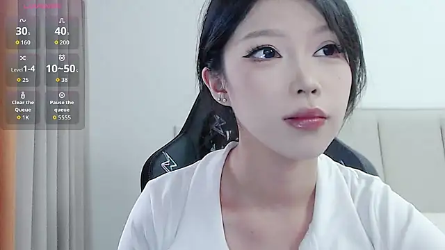 Snapshot of Puppy-12 chatting on 12.16.25 Puppy-12 online show from 12.16.25