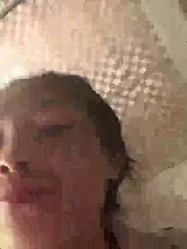 Halyy xx online show from 10.04.25