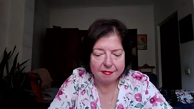 Violet Pulse online show from 10.17.25