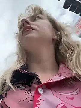 RonnieKiss online show from 11.17.25