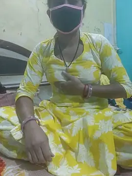 Snapshot of Cute-Charvii chatting on 11.27.25 Cute-Charvii online show from 11.27.25