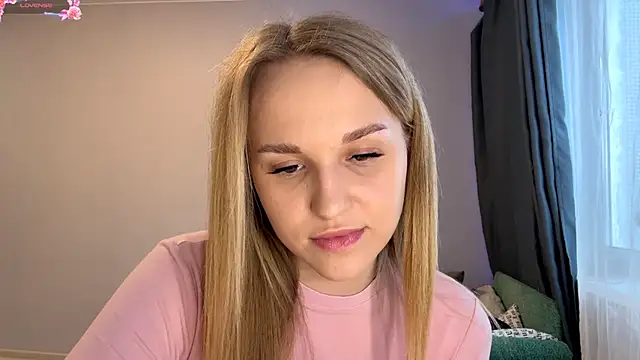 TanekaBoitel online show from 11.27.25