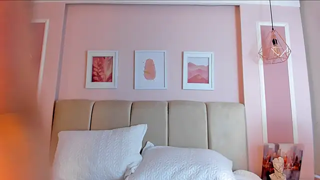 Sarah Reidd online show from 11.20.25