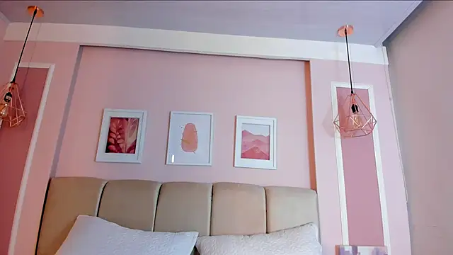 Sarah Reidd online show from 11.25.25