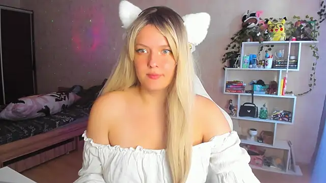 Snapshot of Alice_Casey_new chatting on 09.21.25 Alice Casey new online show from 09.21.25