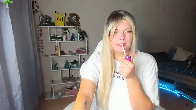 Snapshot of Alice_Casey_new chatting on 10.16.25 Alice Casey new online show from 10.16.25