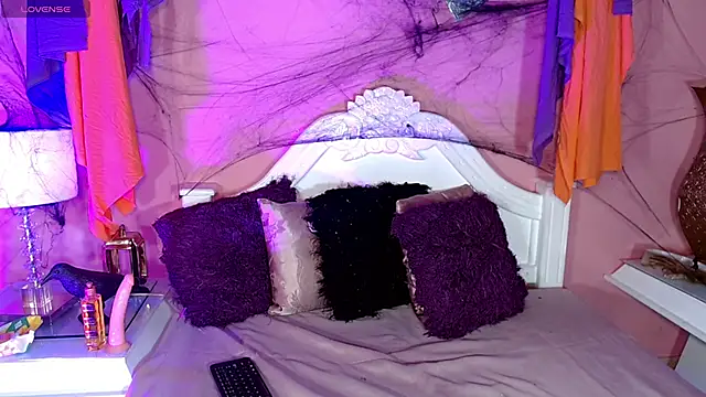  IsabellaRousse online show from 10.18.25