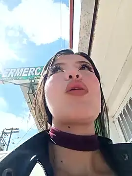 Snapshot of SALOME-28_ chatting on 06.17.26 SALOME-28 online show from 06.17.26