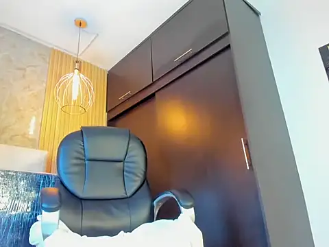 Marian Cristal online show from 04.11.26