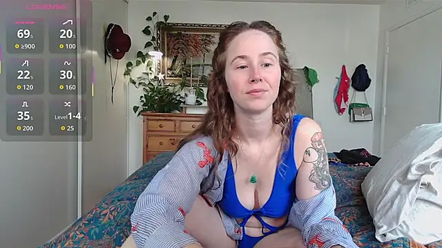 Snapshot of wutangwendy chatting on 11.21.25 wutangwendy online show from 11.21.25