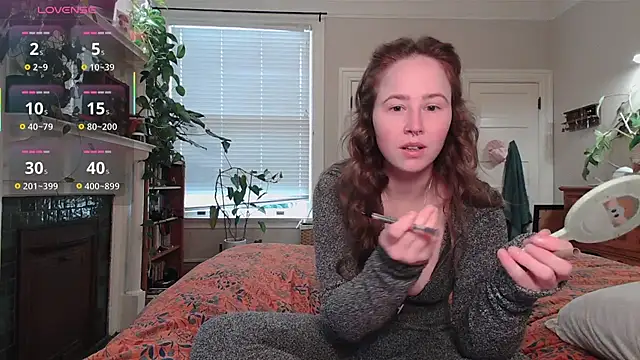 Snapshot of wutangwendy chatting on 12.16.25 wutangwendy online show from 12.16.25