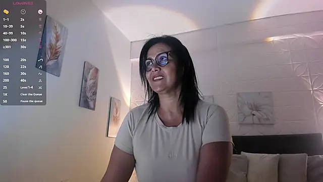 Snapshot of EmillyLim chatting on 03.03.26 EmillyLim online show from 03.03.26