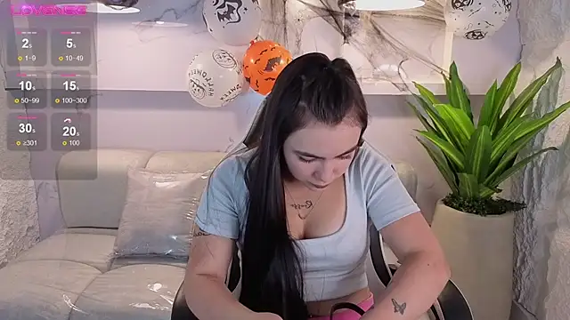 Snapshot of scarlett_smith_tp chatting on 10.21.25 scarlett smith tp online show from 10.21.25