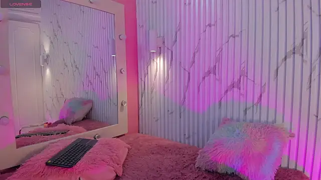 Missdionne curly online show from 10.28.25