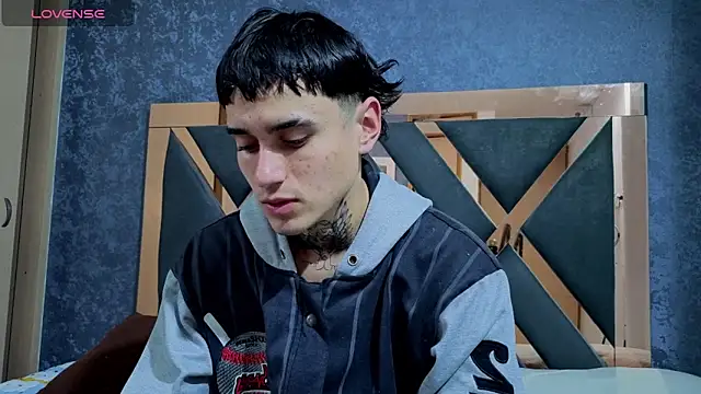 Snapshot of owen_desmond chatting on 10.20.25 owen desmond online show from 10.20.25