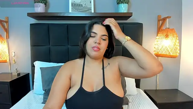 daniela crozee  online show from 10.04.25