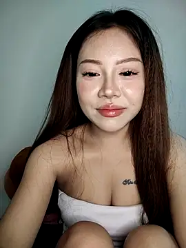 Snapshot of -Bianca- chatting on 11.13.25 -Bianca- online show from 11.13.25