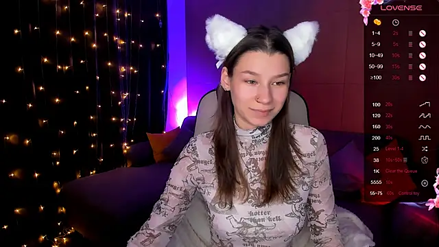 LinaBlossom  online show from 11.12.25