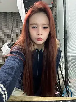 YY-27 online show from 12.04.25