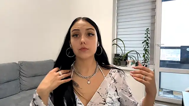Snapshot of KelsiKier chatting on 10.04.25 KelsiKier online show from 10.04.25