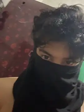 Snapshot of hiii_hottea chatting on 12.14.25 hiii hottea online show from 12.14.25