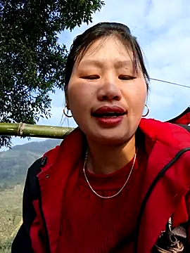 Snapshot of diamond-- chatting on 12.03.25 diamond-- online show from 12.03.25