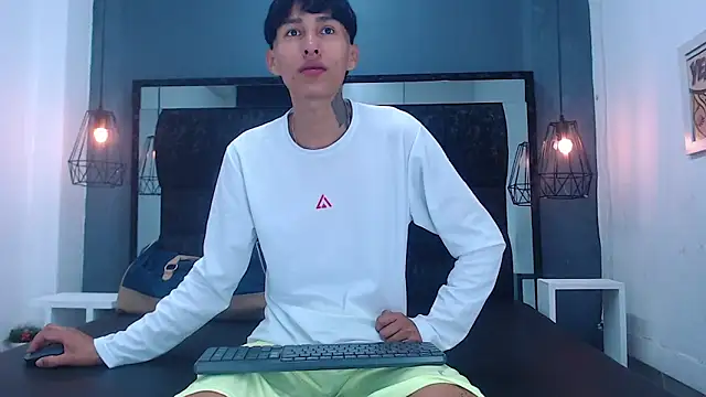 Daniel delux  online show from 09.24.25