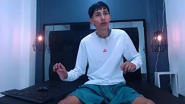 Daniel delux  online show from 10.08.25