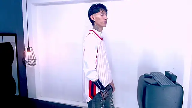 Daniel delux  online show from 11.14.25